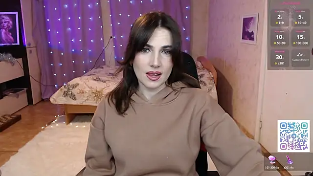Daniela Cooperr online show from April 22, 6:49 pm