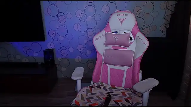   Yasmina   online show from February 25, 4:22 am