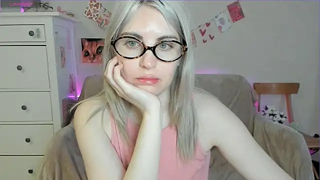 pawpaws online show from May 14, 8:31 am
