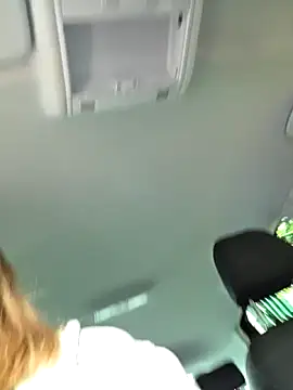 hotjessyca online show from June 18, 6:59 am