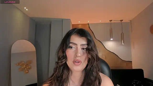 PaulinaSantos  online show from May 22, 8:18 pm