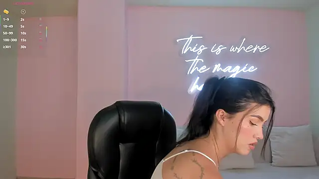 Snapshot of PaulinaSantos_ chatting on September 27, 7:32 pm PaulinaSantos online show from September 27, 7:32 pm