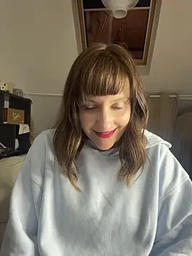 victoirenextdoor online show from March 23, 8:26 pm