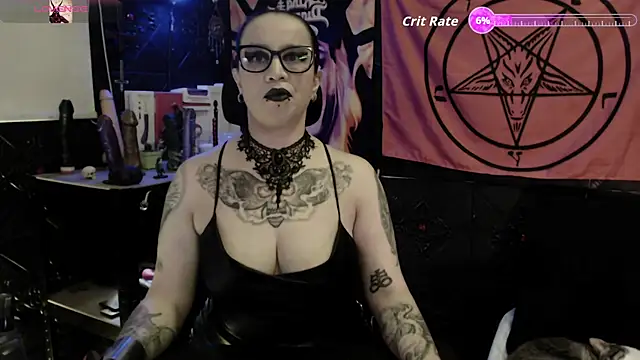 Evil Queen 666 online show from May 14, 6:19 am