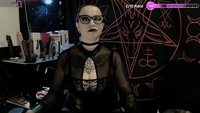 Evil Queen 666 online show from February 28, 7:08 am