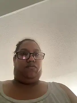 ebonyred online show from May 22, 1:31 pm