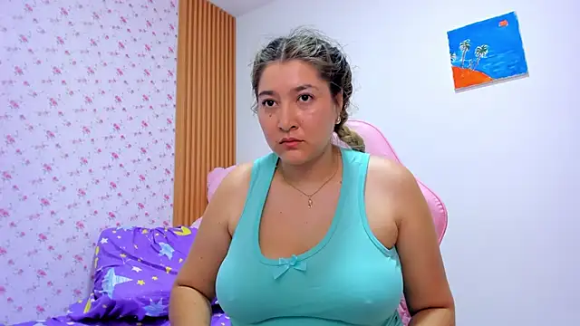 Soyqueen online show from May 21, 2:15 pm