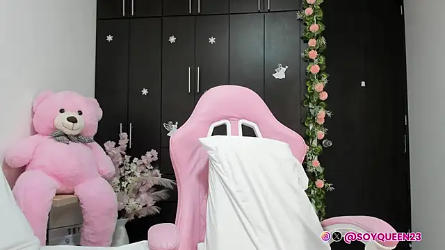 Snapshot of Soyqueen chatting on September 18, 8:02 am Soyqueen online show from September 18, 8:02 am