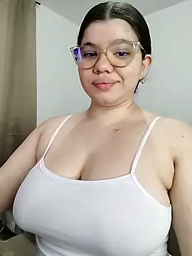 Danzel1105 online show from May 15, 11:24 am