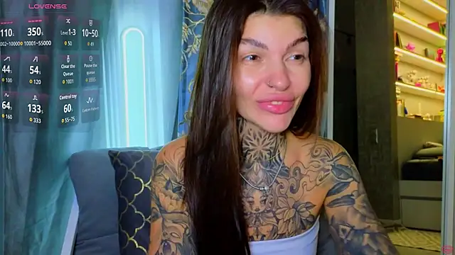 tattooedBabyy online show from April 1, 1:41 pm