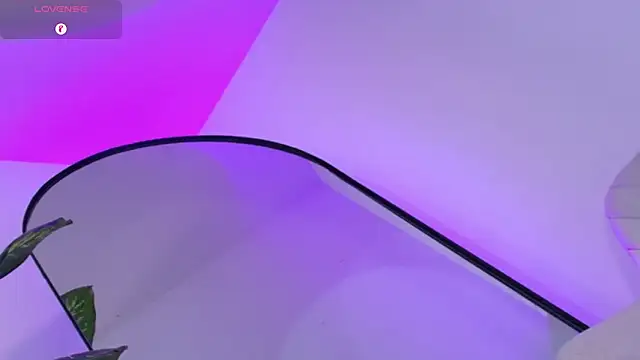 Dalila Thoms online show from October 10, 11:15 am