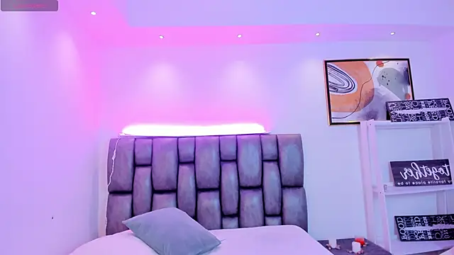 martina mancini online show from December 17, 11:25 am