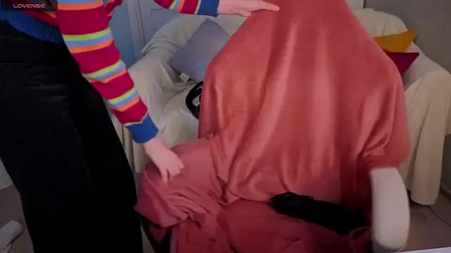 reb luvng online show from October 8, 1:48 pm