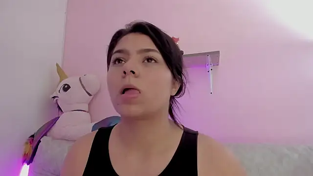 Oriana Guzman online show from May 14, 8:47 pm