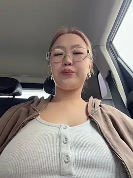 Aiko Yumi online show from May 18, 3:51 pm