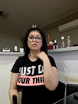 Milf Abigail online show from November 13, 5:28 am