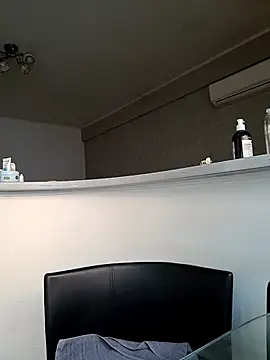 Milf Abigail online show from February 3, 6:22 am