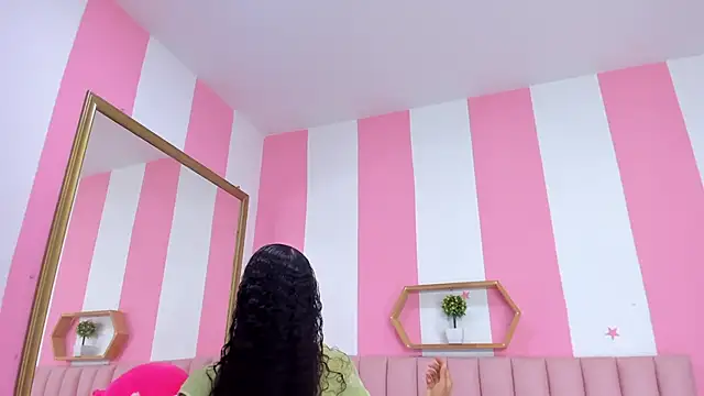 ISABELLA 020 online show from June 20, 12:52 pm