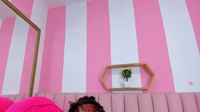 ISABELLA 020 online show from July 8, 1:13 pm