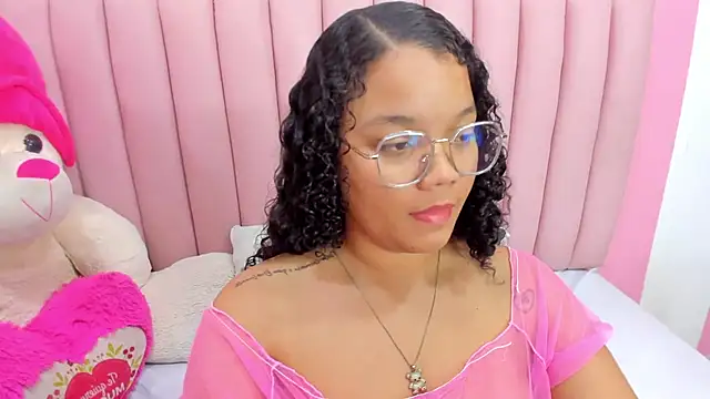 ISABELLA 020 online show from November 29, 4:33 pm