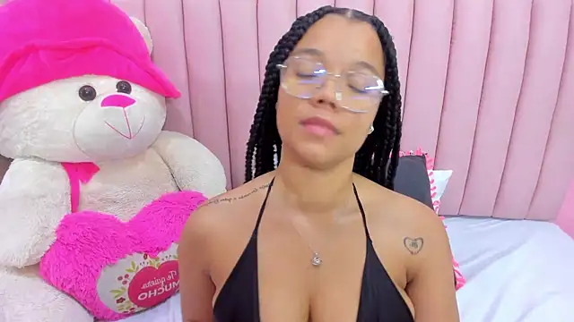 ISABELLA 020 online show from May 21, 12:47 pm
