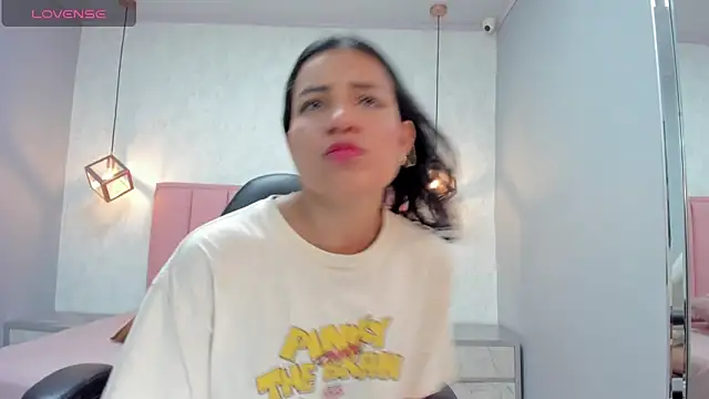 chelsyquinn online show from May 16, 4:37 am