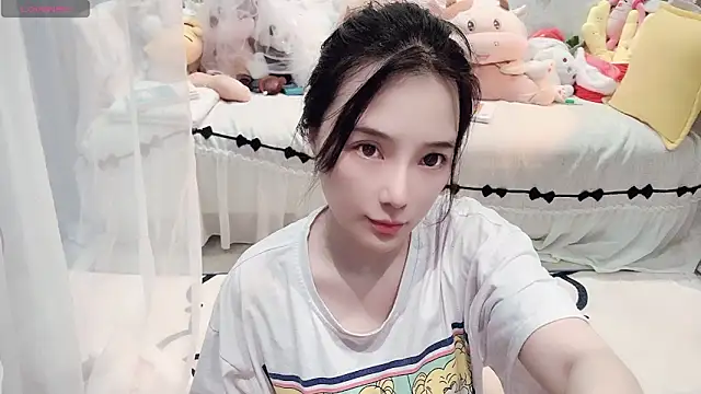 AKiKi711 online show from May 16, 3:11 pm