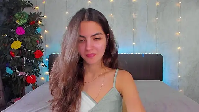 Milana Crystal  online show from May 26, 7:40 am