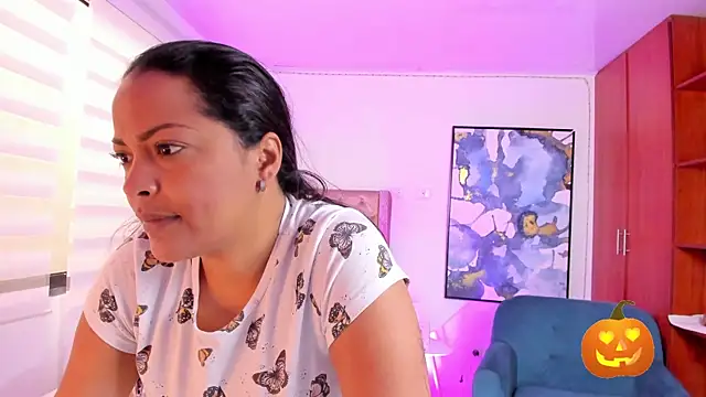 Danna Ramiirez online show from October 20, 6:55 pm