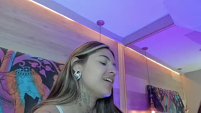 Cori Paige online show from May 14, 4:07 am