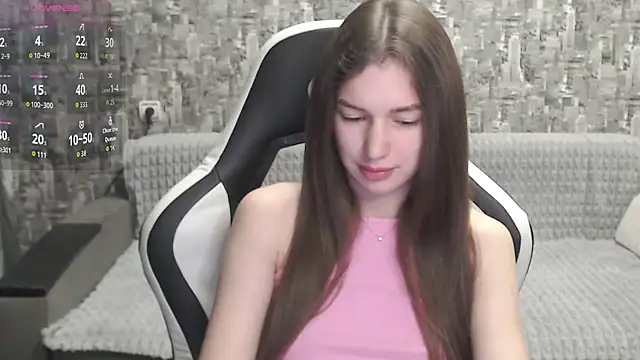 MissMiaCutie online show from September 19, 9:19 am