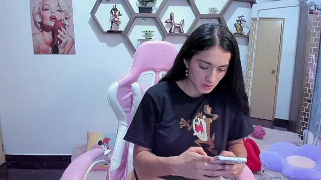 SharonSander online show from May 7, 12:26 am