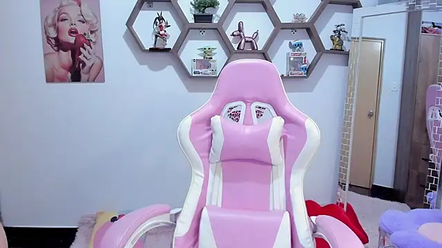 SharonSander online show from May 14, 12:38 am