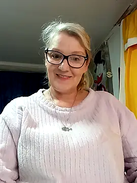 irinamaux online show from May 11, 1:57 pm