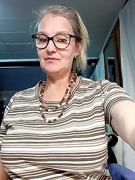 irinamaux online show from October 21, 4:55 pm