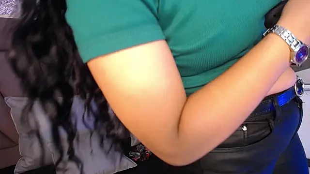 Sofi Perez  online show from May 21, 11:19 am
