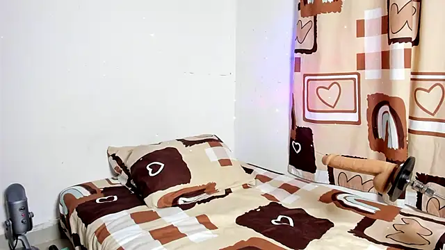 daarklover online show from April 5, 2:54 am