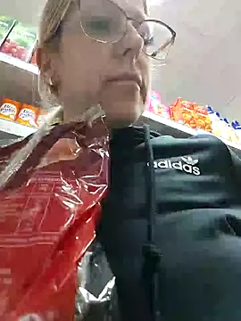 blondyruby online show from May 10, 7:27 pm