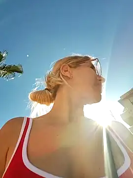 blondyruby online show from May 26, 8:02 am