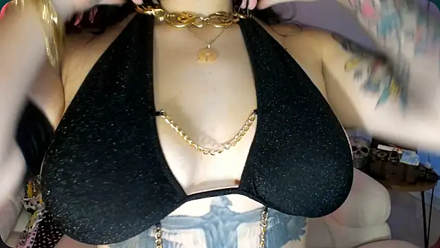 freya bella  online show from October 13, 7:55 am