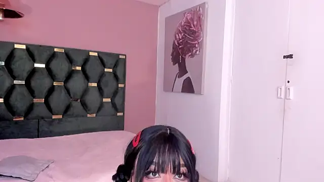 Red lady online show from November 18, 3:51 am