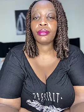 MsWhiteChocolatte online show from May 14, 6:03 pm