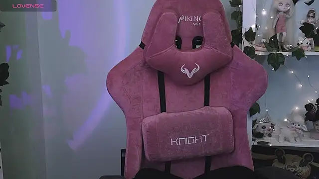 prettybones online show from April 7, 2:13 am