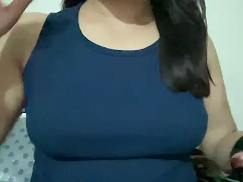 Queen-of-hearts55 online show from January 7, 7:28 pm