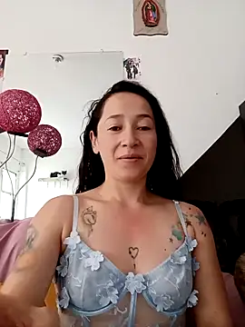 emilypoppy3 online show from November 24, 12:40 pm