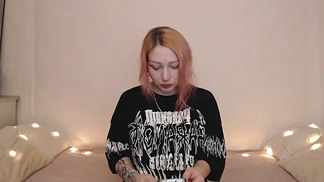 Emily hardcore online show from May 4, 9:40 pm