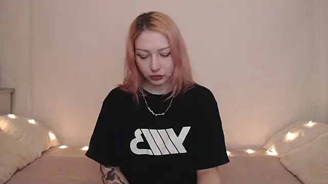 Emily hardcore online show from May 13, 10:15 pm
