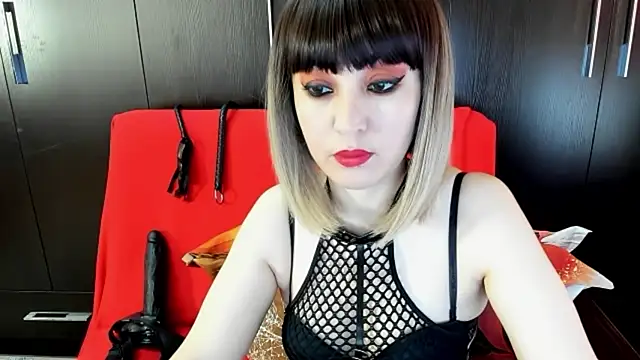 DaisyMun online show from May 21, 4:54 am