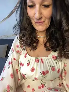 Katie-n online show from May 26, 7:08 am