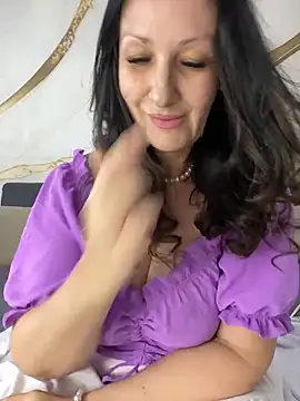 Katie-n online show from May 19, 6:42 am